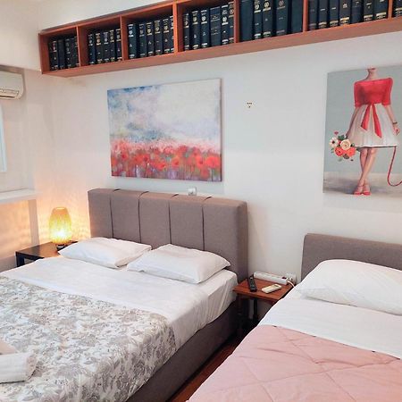 Lovely Apartment In Athens Center Atenas Exterior foto