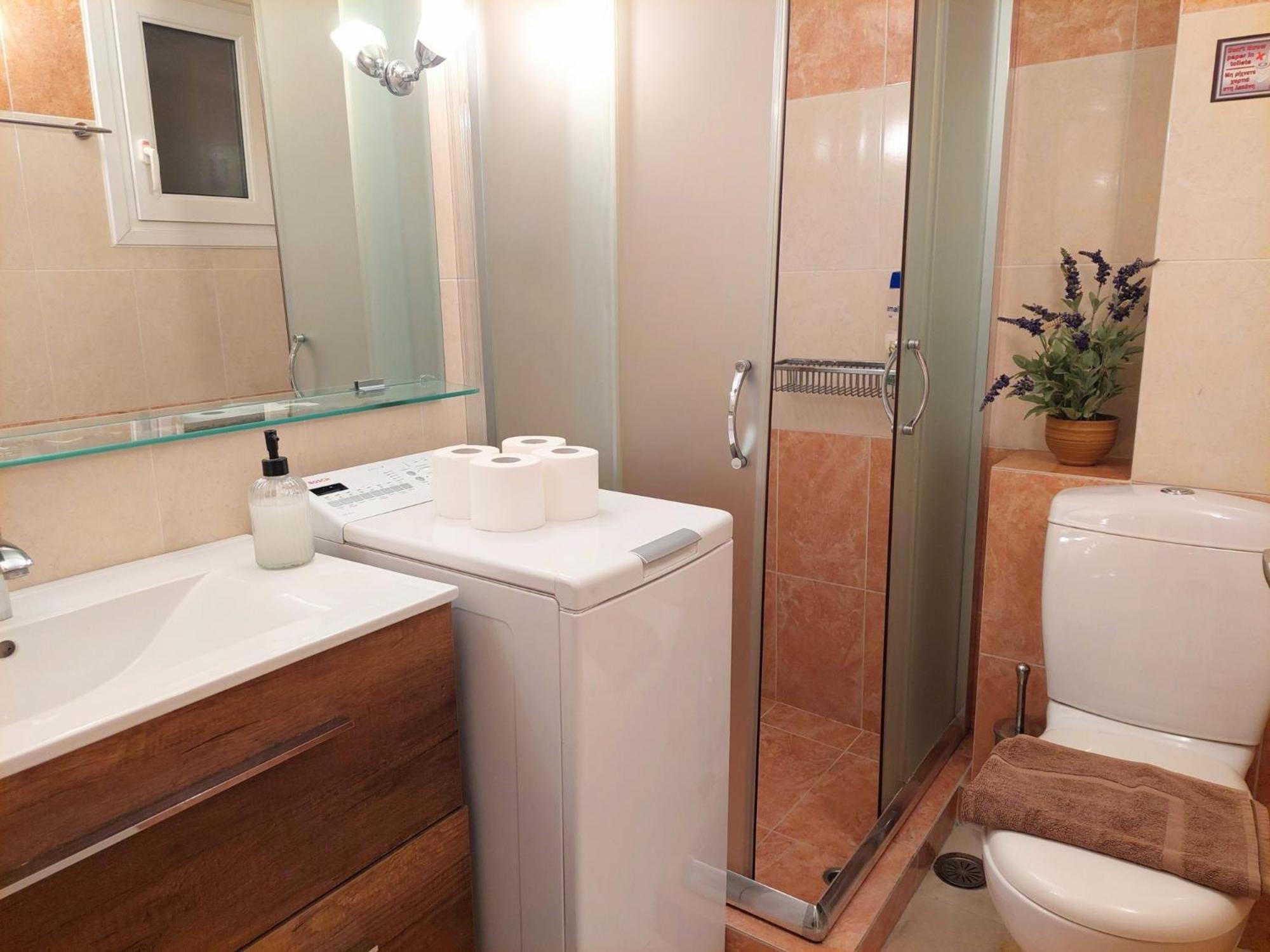 Lovely Apartment In Athens Center Atenas Exterior foto